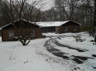 7 Tulip Tree Ln, Woodbridge, CT 06525