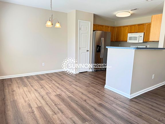 5th image of 110 Hartine Ct