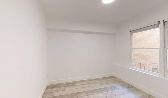 5th image of 2110 Jackson St APT 403