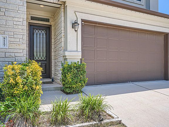 3rd image of 5117 Rain Lily Dr