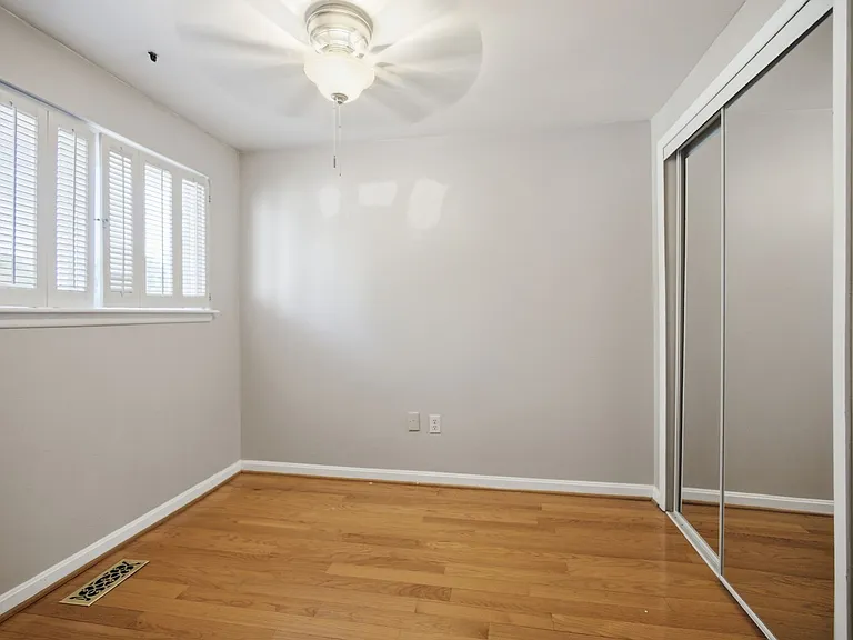 10805 Southall Dr — Photo 23
