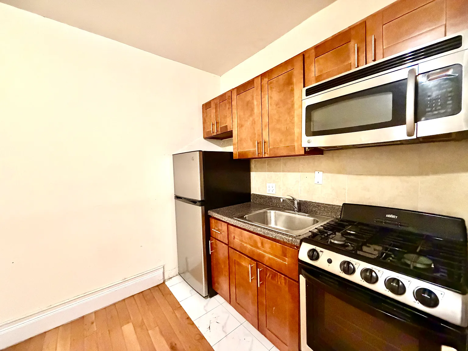 1 bed, $1,920 — Photo 1