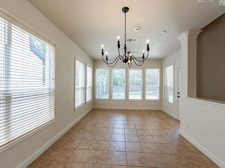 7909 Adelaide Dr — Photo 10