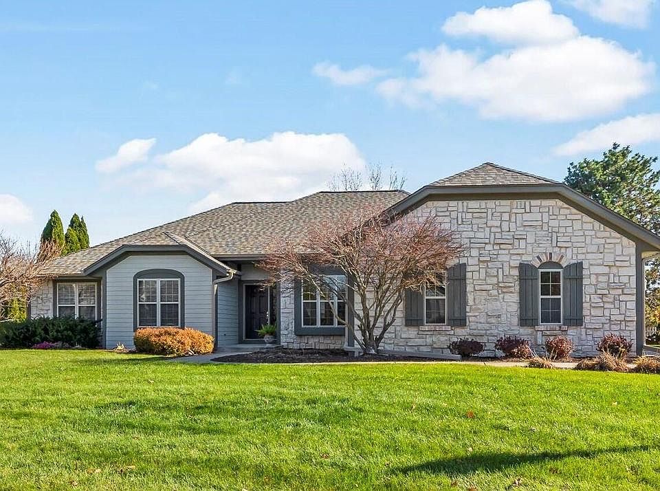 1537 St Andrews Dr, Oconomowoc, WI 53066 Zillow