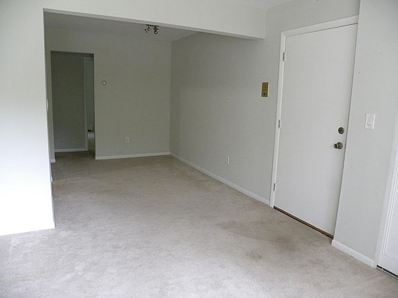 3rd image of 525 Fairbrook St APT 111
