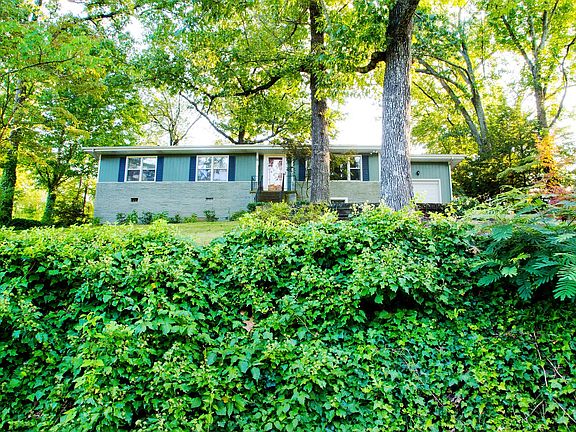 3rd image of 524 Manchester Dr