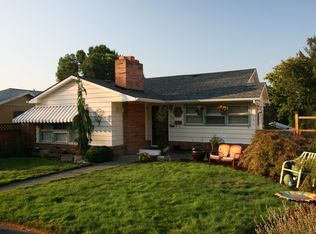 513 W 12th St, The Dalles, OR