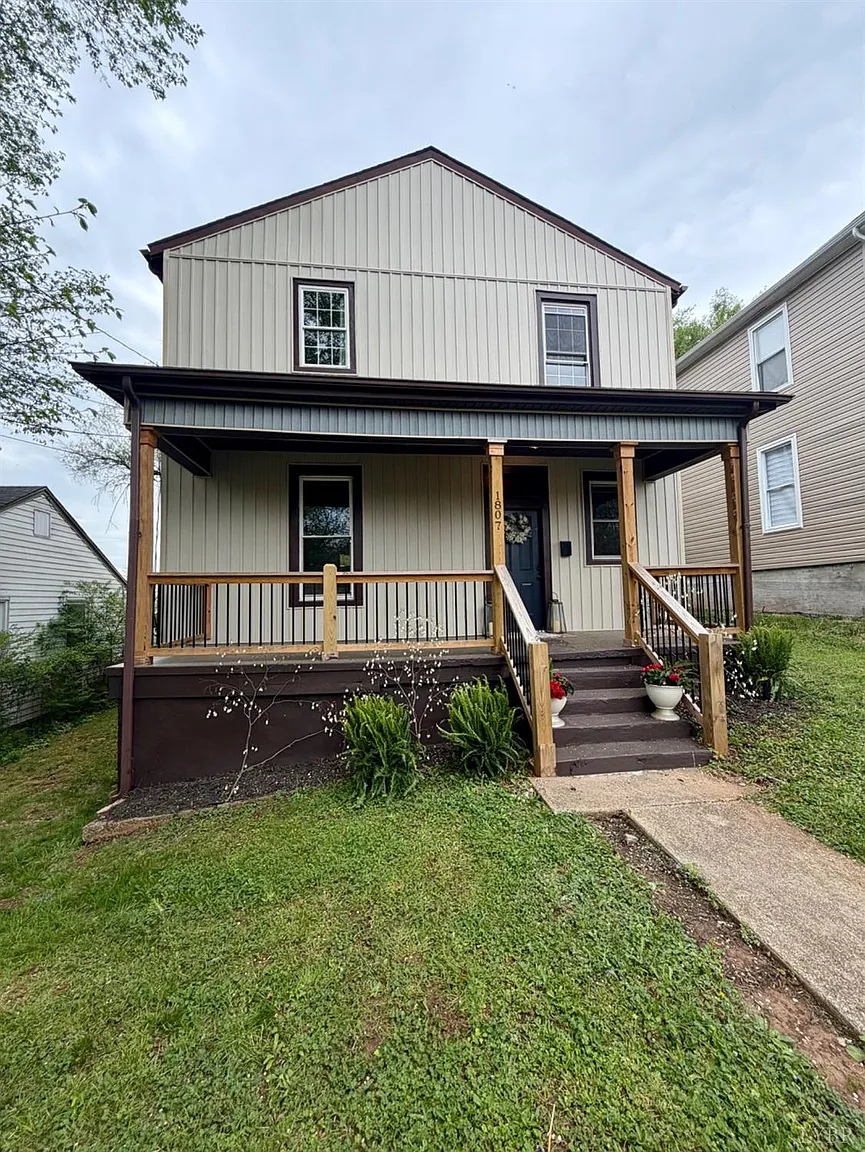 1807 Floyd St photo 1