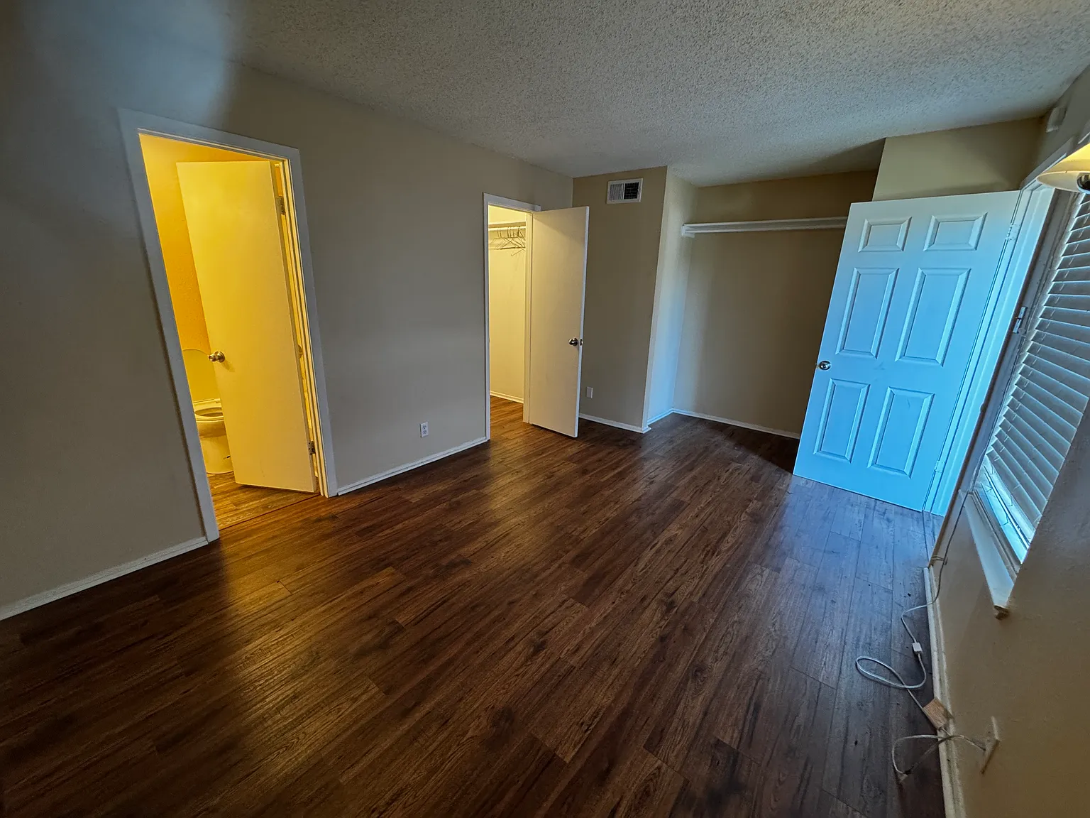 4700 Boulder Dr — Photo 4