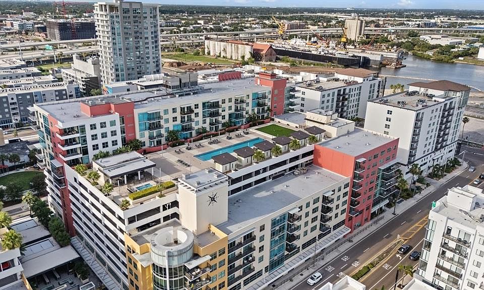 1st image of 1120 E KENNEDY BOULEVARD #727