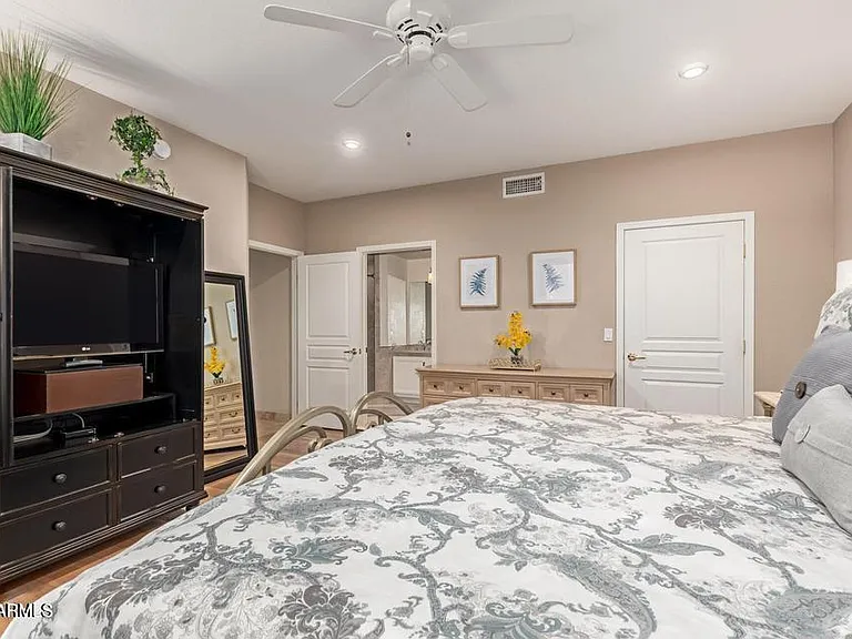 15221 N Clubgate Dr #1121 — Photo 17