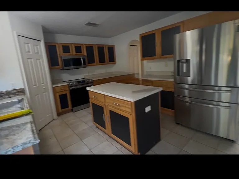 2094 Deltona Blvd — Photo 6