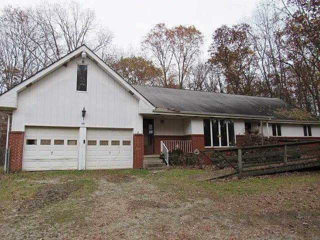 111 Frontier Ln photo 1