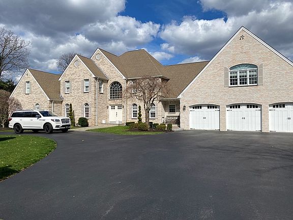 5th image of 130 Westchester Dr