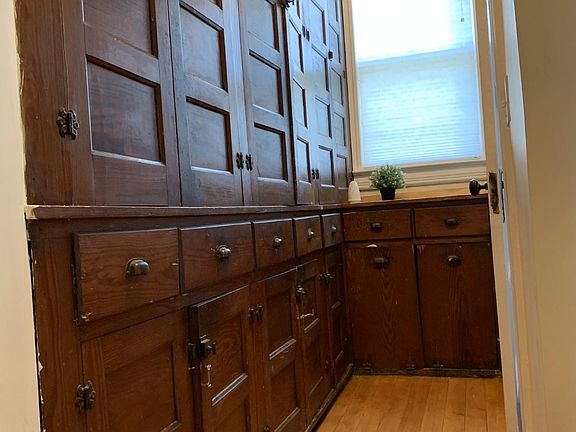 5th image of 210 Green St #2
