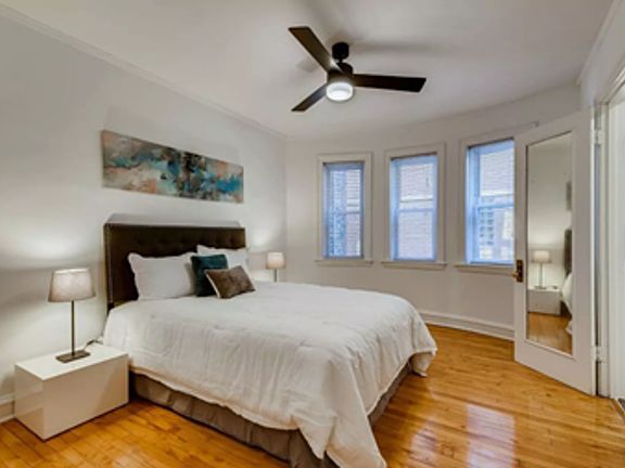 2nd image of 5516 N Kenmore Ave APT 300