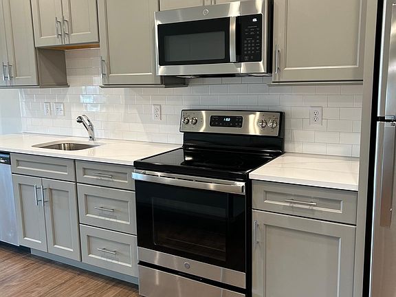 2nd image of 1088 Walburg Ave #201
