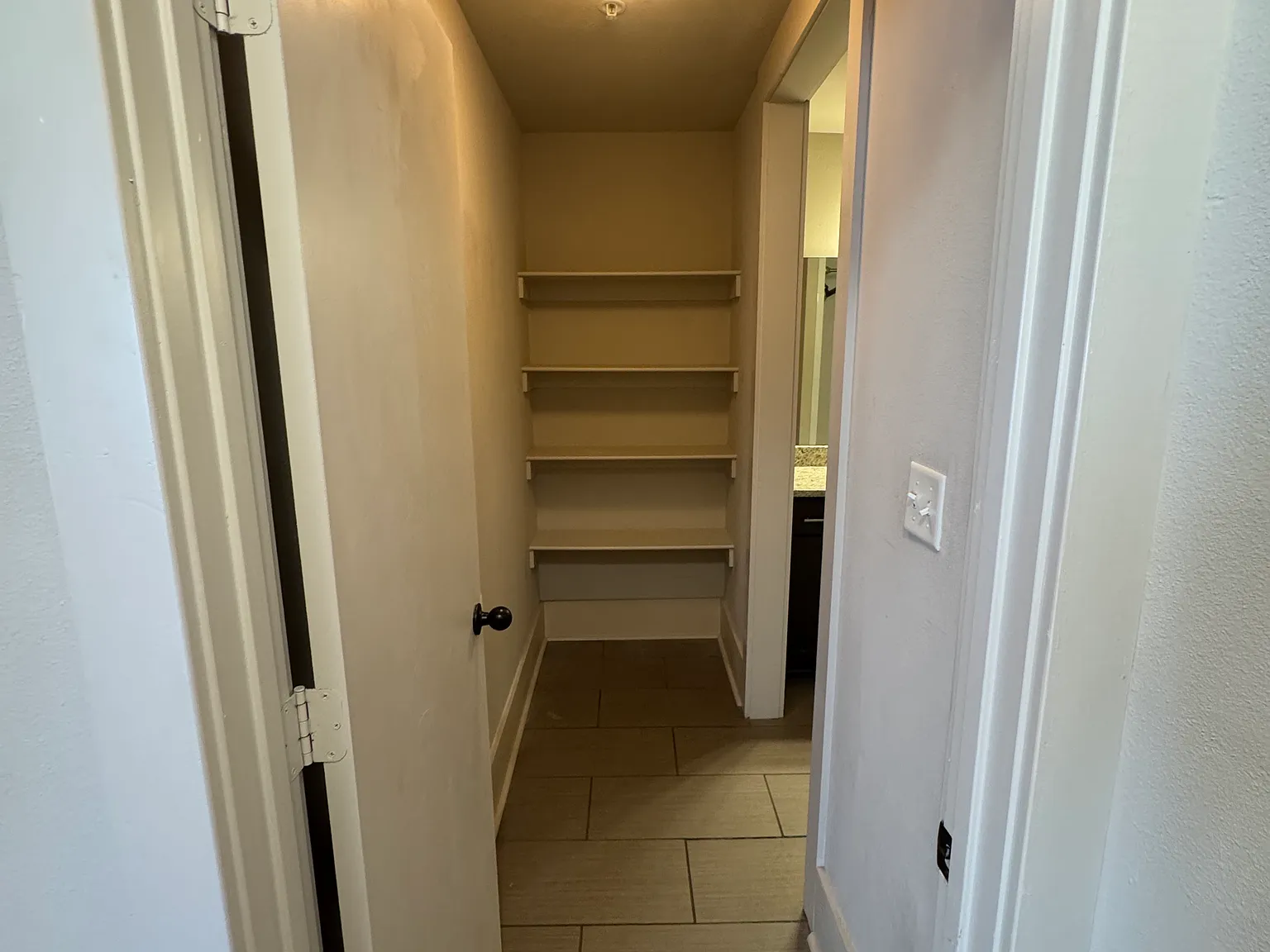 1 bed, 845 sqft, $1,295 — Photo 1