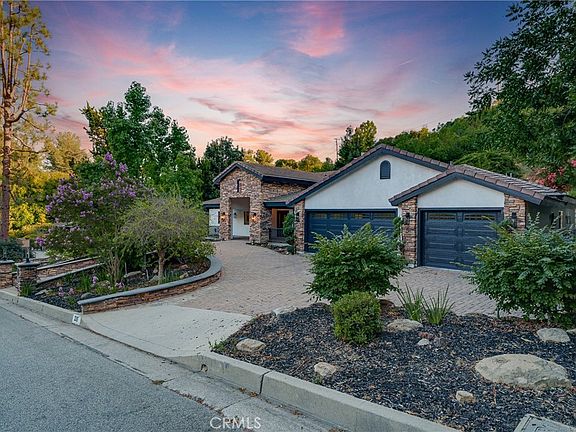 3rd image of 235 Verbena Ln