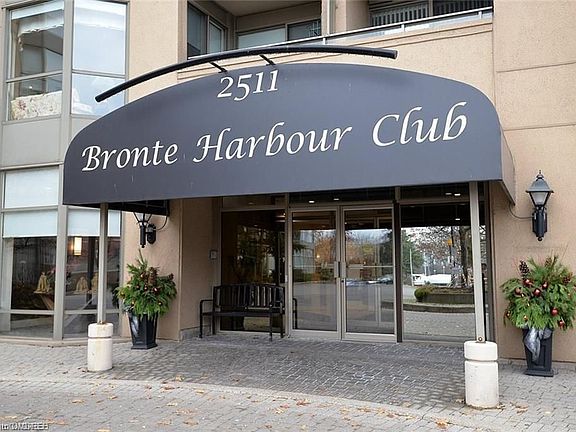 2nd image of 2511 Lakeshore Rd W #713