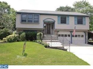 13 Lanfair Rd, Marlton, NJ 08053