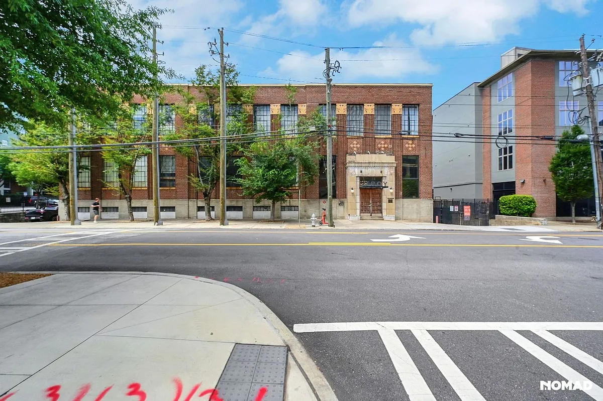 Building Photo - 650 Glen Iris Dr NE #28