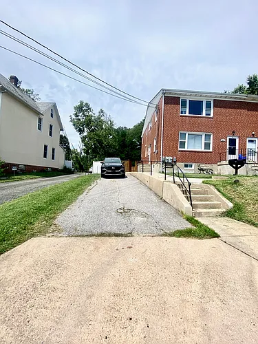 4914 Hamilton Ave #1 Photo 1