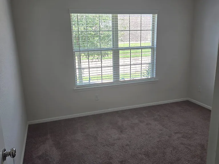 1512 Springtree Dr — Photo 18