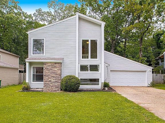 2nd image of 8705 Cayuga Ln