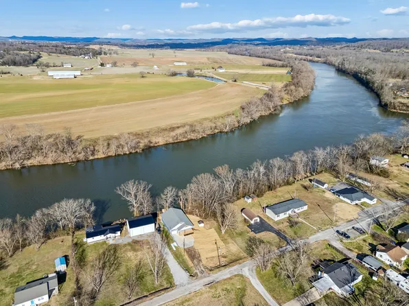 14 Dr James Fisher Cir, Lebanon, TN 37087