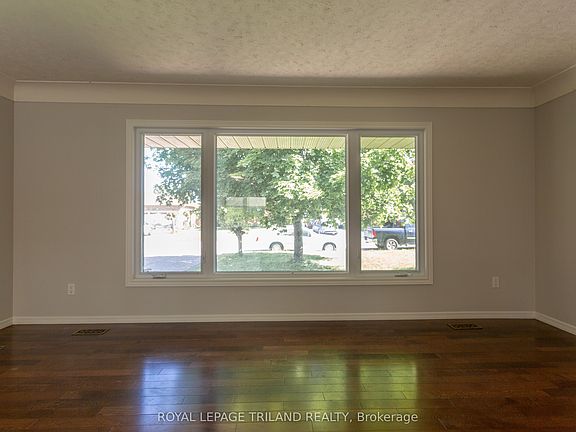 4th image of 8 Croatia Ct