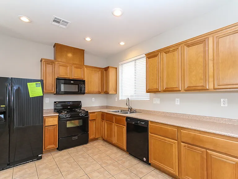 9230 Weeping Water Ave — Photo 6