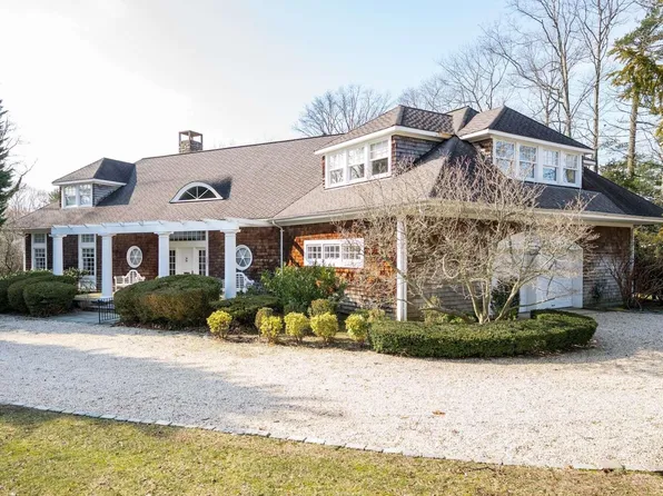 137 Piermont Avenue, Hewlett Bay Park, NY 11557