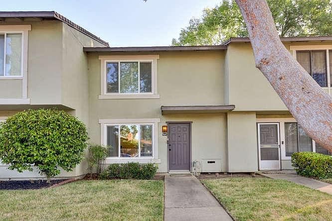 1st image of 8836 Salmon Falls Dr