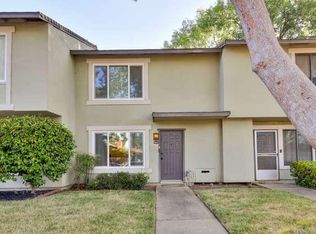 8836 Salmon Falls Dr, Sacramento, CA 95826