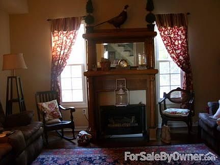 5th image of 28 Whites Creek Ln