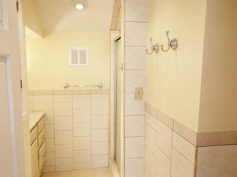 35 Harold St #2 — Photo 7