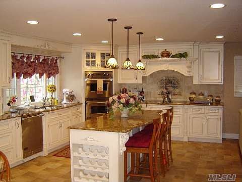 2nd image of 7 Park Cir
