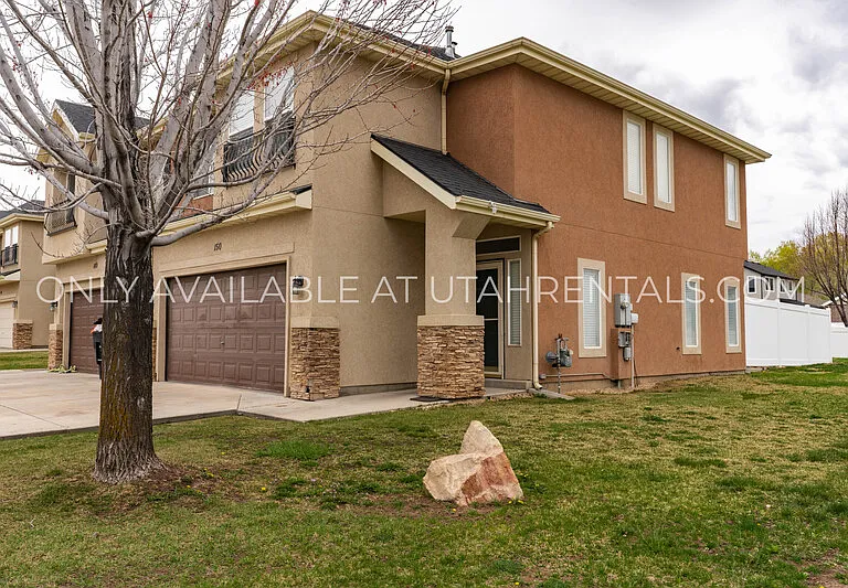 211 Greenfield Cir #150 — Photo 3