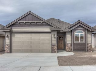 2962 NE Flagstone Ave, Bend, OR 97701