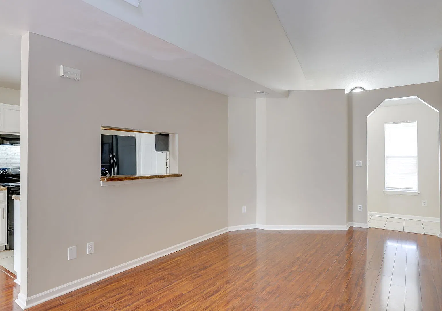 3 Bedrooms and a garage. — Photo 4