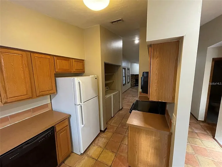 5213 SW 92nd Ct — Photo 8