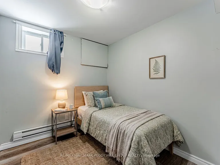 126 Robert St E #2 — Photo 4