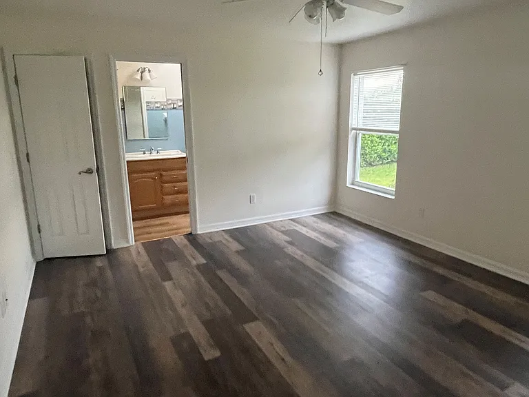 1321 Wayne Ave — Photo 6