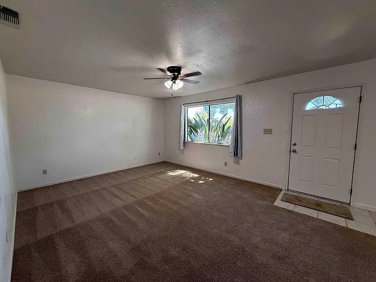 9262 Terra Linda Dr — Photo 3
