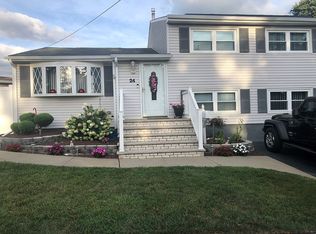 24 Sunrise Ter, Parlin, NJ 08859
