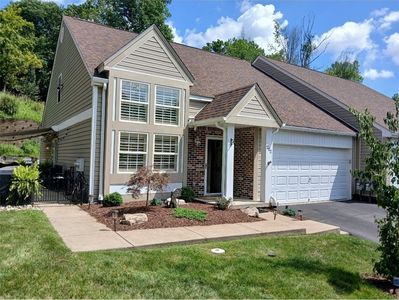 202 Old Village Ln, Bethel Park, PA, 15102