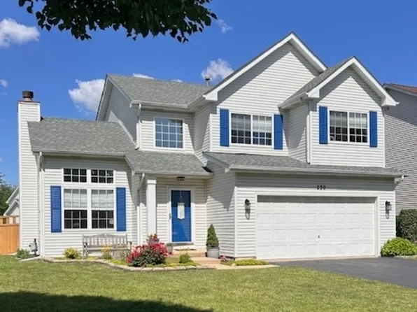230 White Oak Dr, North Aurora, IL 60542