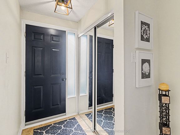 5th image of 16 B Spring Grove Ln