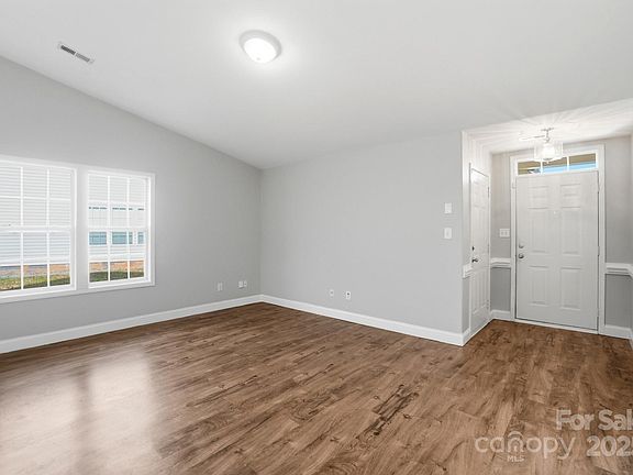 4th image of 1533 Hollow Maple Dr